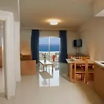 Sunrise Oasis & Waterpark Szálloda Protarász