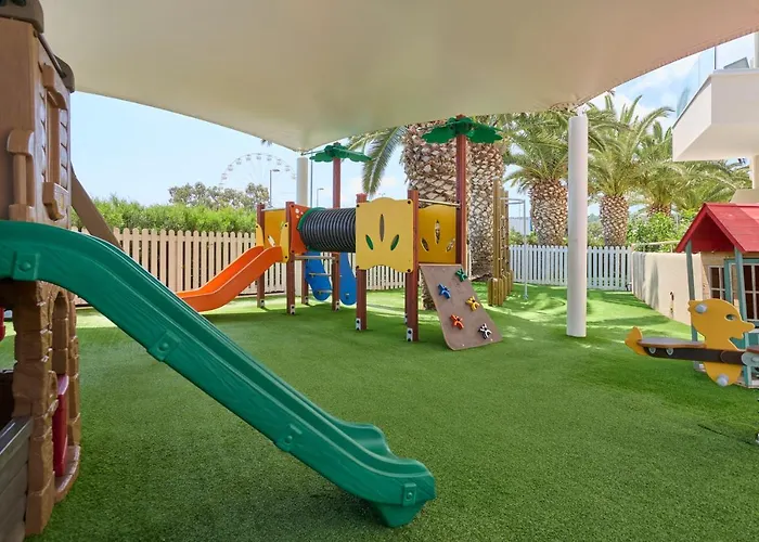 Sunrise Oasis & Waterpark Hotel 4*