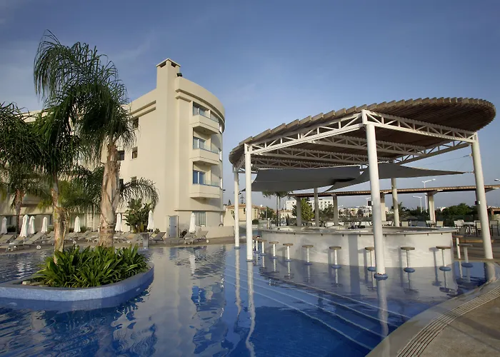 Sunrise Oasis & Waterpark Hotel