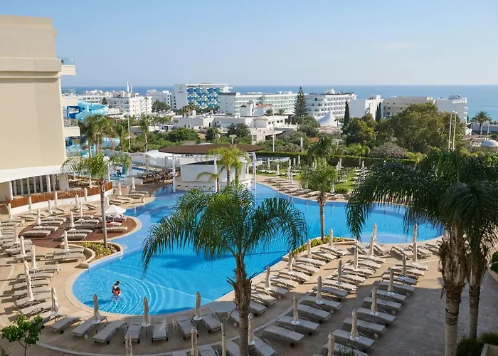 Hotel Sunrise Oasis & Waterpark Protaras