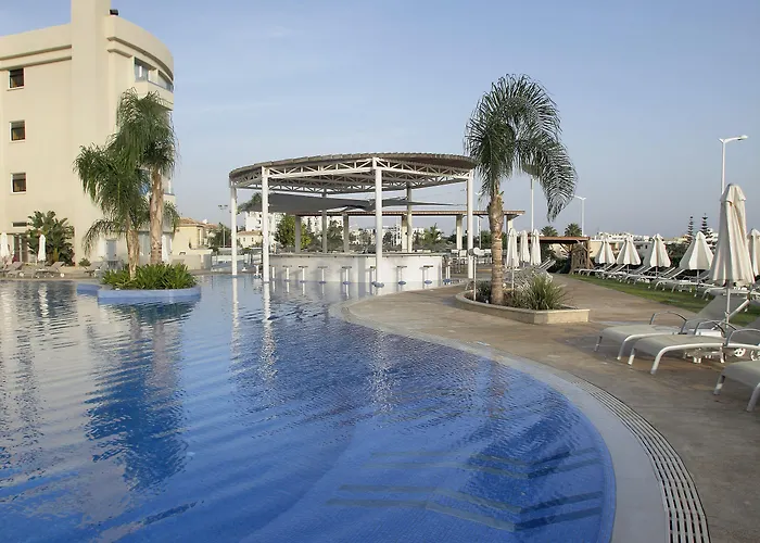 Hotel Sunrise Oasis & Waterpark Protaras