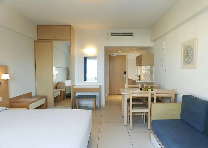 Sunrise Oasis & Waterpark Hotel