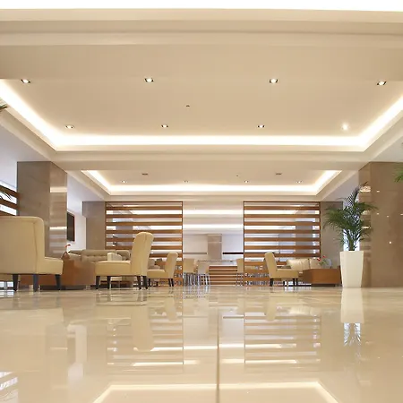 Sunrise Oasis & Waterpark 4* بروتاراس