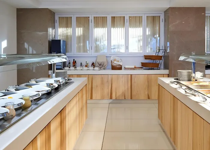 Sunrise Oasis & Waterpark Отель Протарас