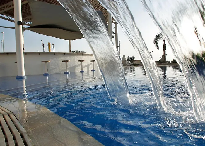 Отель Sunrise Oasis & Waterpark 4*