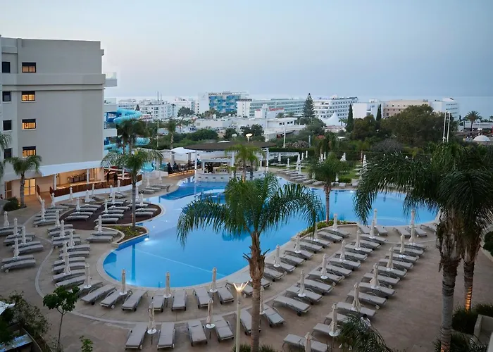 Sunrise Oasis & Waterpark Отель Протарас