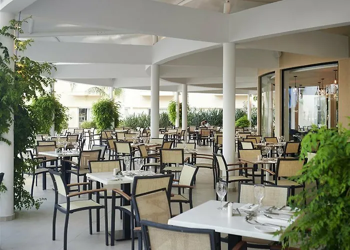 מלון Sunrise Oasis & Waterpark 4*