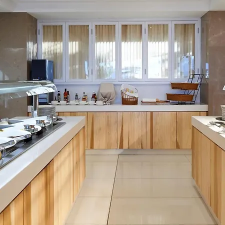 Sunrise Oasis & Waterpark Hotel Protaras