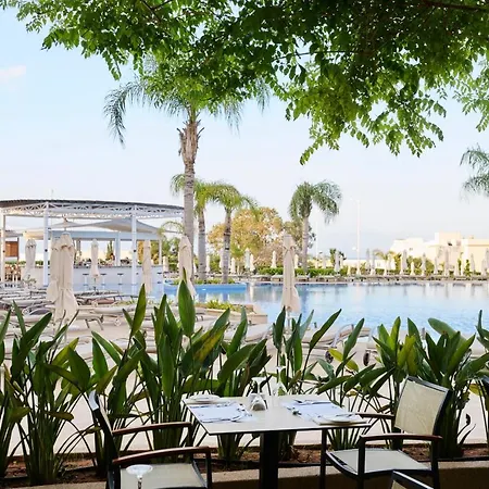 Sunrise Oasis & Waterpark Hotel 4*