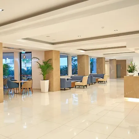 Sunrise Oasis & Waterpark Hotel