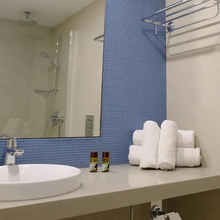 Sunrise Oasis & Waterpark Hotel 4*