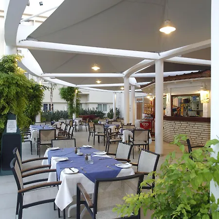 Sunrise Oasis & Waterpark Hotel